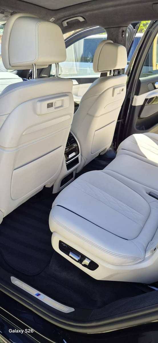BMW X7 — Sièges arrière — Detailing LED Aix-en-Provence