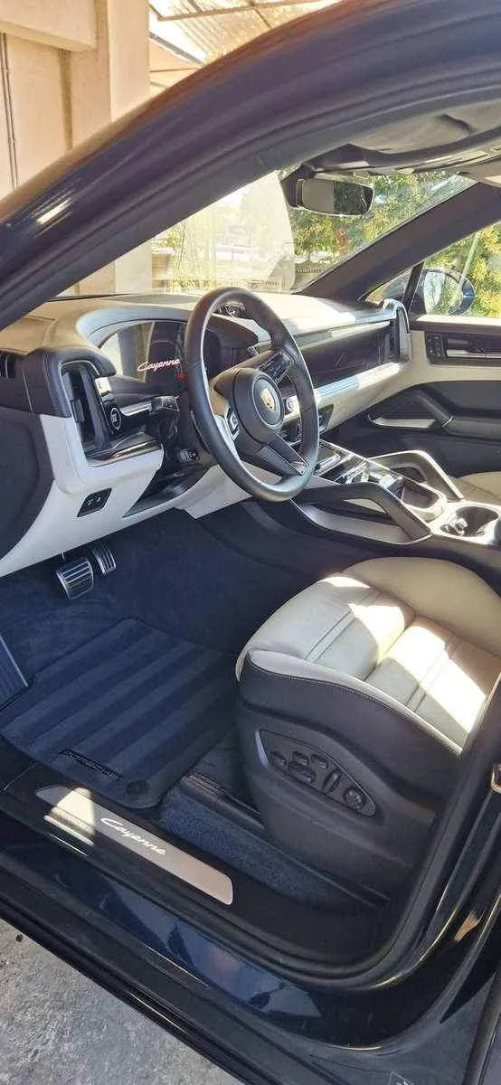 Porsche Cayenne — Cuir beige — Detailing LED Aix-en-Provence